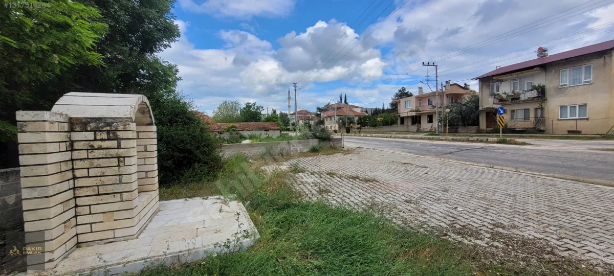 Bozova'da Korkuteli-Burdur Yolu Satılık Yatırımlık Bahçe — fotoğraf 1