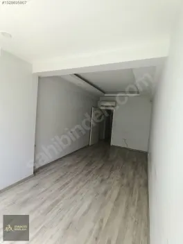 Şehrin Merkezi'nde Geniş 3+1 Kiralık Ofis — fotoğraf 5