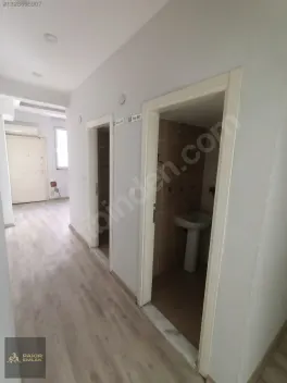 Şehrin Merkezi'nde Geniş 3+1 Kiralık Ofis — fotoğraf 16