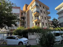 Merkezi Konumun Tam Kalbinde! 2+1 Asansörlü Satılık Daire — fotoğraf 2