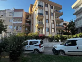 Merkezi Konumun Tam Kalbinde! 2+1 Asansörlü Satılık Daire — fotoğraf 3