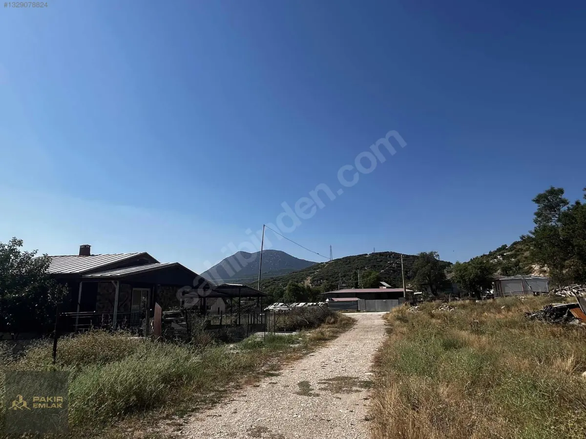 Döşemealtı Bademağacı'da 440 m² İmarlı Arsa — fotoğraf 1