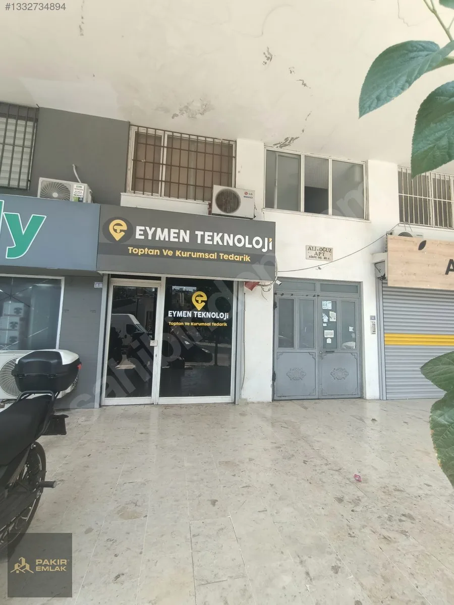 Şehrin Kalbinde | Prestijli Konum | 100 m² Kiralık Dükkan — fotoğraf 1