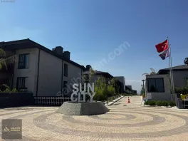 Suncity'de Beş Yıldızlı Yaşam Sunan 1+1 Eşyalı Daire — fotoğraf 12