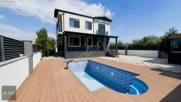 Kiralık 4+1 Müstakil Havuzlu Villa Kış Bahçeli — fotoğraf 3