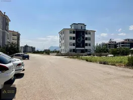 Döşemealtı Bahçeyaka 553 m², 0.80 Emsal Köşe Parsel — fotoğraf 2