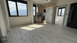 Döşemealtı Yeniköyde 1+1 Kiralık Daire — fotoğraf 3